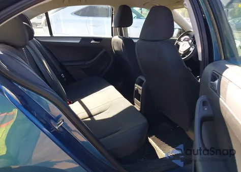 2016 Volkswagen Jetta 1.4T Se z USA, uszkodzony, nr VIN 3VWD67AJ0GM279731